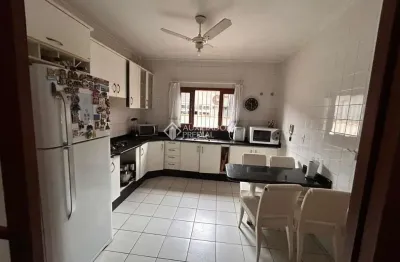 Casa com 3 quartos à venda na rua rosaldo michelon, 279, fazenda santo antônio, são josé, 160 m2 por r$ 850.000