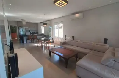 Casa com 4 quartos à venda na rua jornalista lázaro bartolomeu, 175, centro, florianópolis, 289 m2 por r$ 1.700.000