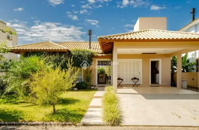 Casa em condomínio fechado com 3 quartos à venda na Travessa da Liberdade, 457, Campeche, Florianópolis, 190 m2 por R$ 2.800.000