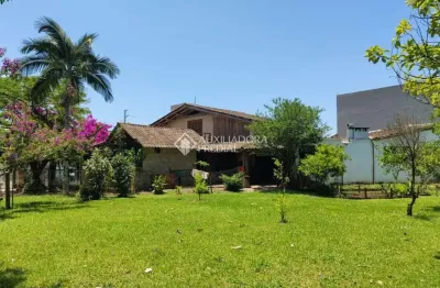 Casa com 4 quartos à venda na Rua Patas de Vacas, 93, Madri, Palhoça, 250 m2 por R$ 1.750.000