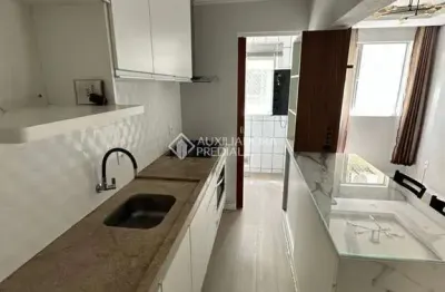Apartamento com 2 quartos à venda na Rua Aduci Arbueis do Nascimento, 431, Serraria, São José, 58 m2 por R$ 297.000
