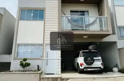 Casa à venda em condomínio fechado no jardim vitória