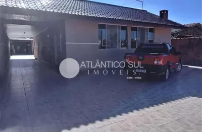 Casa à venda, com 03 quartos e 02 banheiros, pereque, matinhos - pr