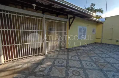 Casa à venda, 200 metros do mar em gaivotas, matinhos - pr