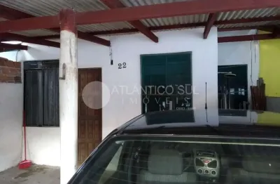 Casa a venda localizada região de moradores em praia de leste pontal do paraná