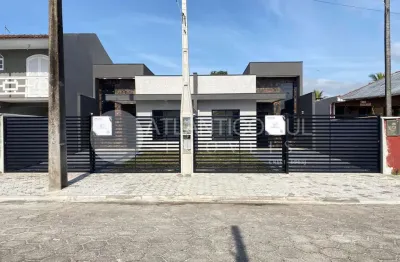Casa à venda, a 250 metros do mar no balneário  costa azul, matinhos - pr