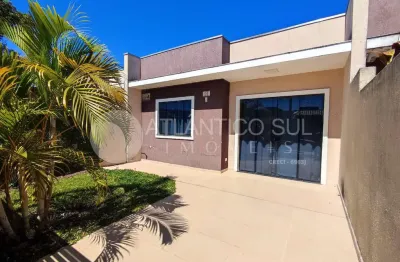 Casa a venda com 02 quartos, 500 metros do mar, em  monções, matinhos - pr
