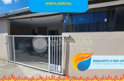 Casa com 2 quartos em condomínio, próximo ao mar, carmery, pontal do paraná