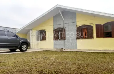 Casa à venda, próximo ao mar no balneário ipacarai, matinhos - pr