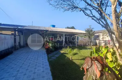 Casa e edícula com 04 dormitórios e piscina, gaivotas, matinhos -
