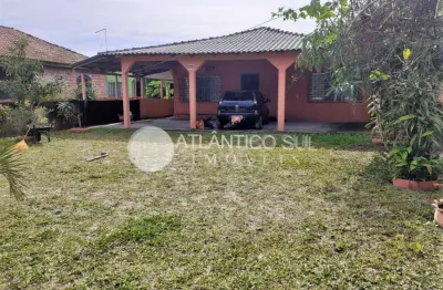 Casa à venda, próxima ao mar no balneário pereque, matinhos - pr