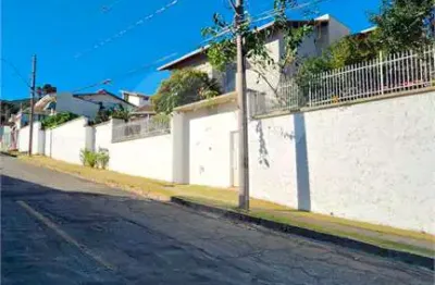 Casa à venda com 4 quartos, sendo 3 suítes,  em jardim dos estados, poços de caldas - mg