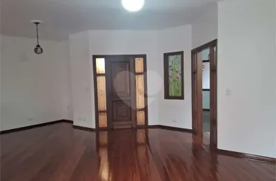 Apartamento à venda com 4 quartos, sendo 2 suítes,  no condomínio village, poços de caldas - mg
