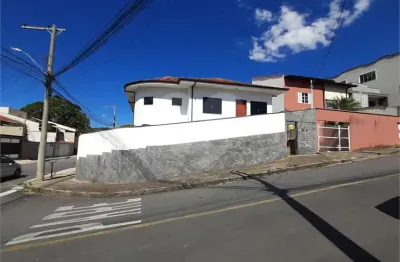 Casa à venda com 2 quartos, sendo 1 suíte,  em jardim das acácias, poços de caldas - mg