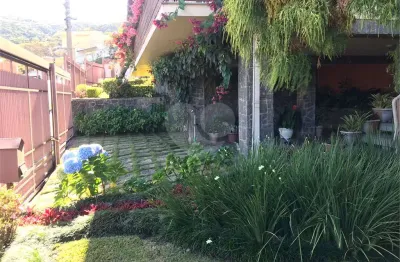 Casa à venda com 3 quartos, sendo 1 suíte,  em jardim dos estados, poços de caldas - mg