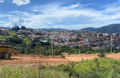 Terreno à venda na Rua Dois, Jardim Bandeirantes, Poços de Caldas