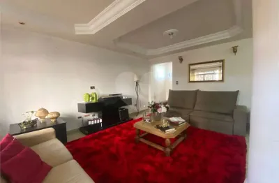 Sobrado à venda com 5 quartos, sendo 2 suítes,  em parque residencial tereza cristina, são joão da boa vista - sp