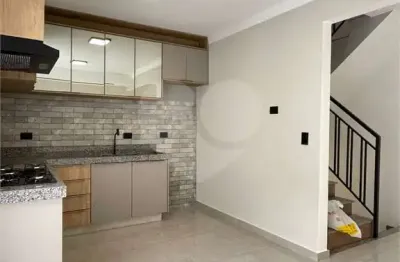 Sobrado à venda com 2 quartos, sendo 2 suítes,  em jardim bandeirantes, poços de caldas - mg