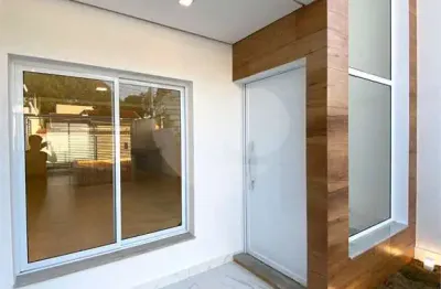 Sobrado à venda com 3 quartos, sendo 1 suíte,  em jardim das acácias, poços de caldas - mg