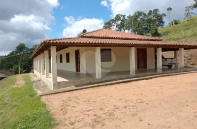 Sítio à venda com 3 quartos, sendo 1 suíte,  em cascata, águas da prata - sp
