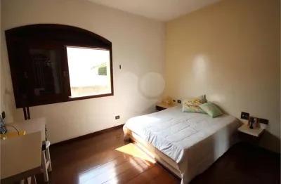 Casa à venda com 4 quartos, sendo 1 suíte,  no centro, são joão da boa vista - sp