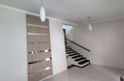 Sobrado à venda com 3 quartos, sendo 1 suíte,  em são benedito, são joão da boa vista - sp