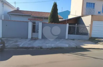 Casa à venda com 3 quartos, sendo 1 suíte,  em jardim das acácias, poços de caldas - mg