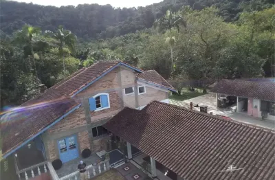 Sítio à venda com 6 quartos, sendo 3 suítes,  em vila peruíbe, peruíbe - sp