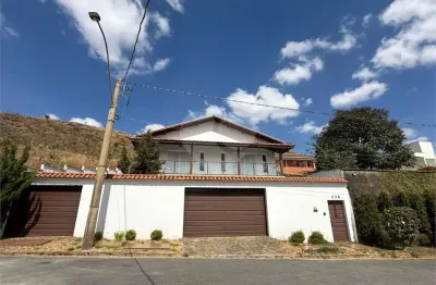 Casa à venda com 3 quartos, sendo 3 suítes,  em jardim del rey, poços de caldas - mg