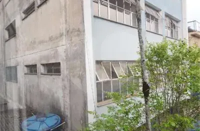 Casa comercial com 20 salas para alugar na Rua Maranhão, Centro, Poços de Caldas