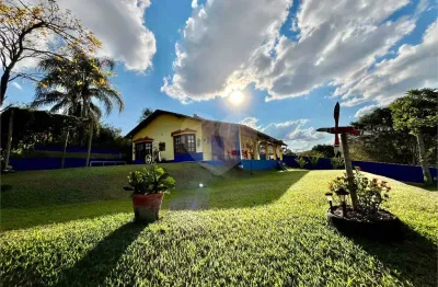 Chácara à venda ou para alugar com 3 quartos, sendo 1 suíte,  no centro, abaeté - mg