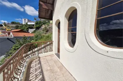 Casa à venda com 5 quartos, sendo 2 suítes,  em da saúde, poços de caldas - mg