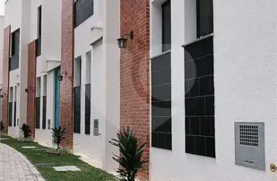 Casa  à venda com 2 quartos, sendo 1 suíte,  no condomínio vila rosa kliass, poços de caldas - mg
