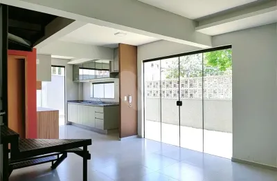 Casa  à venda com 2 quartos, sendo 2 suítes,  no condomínio alto vitória, poços de caldas - mg