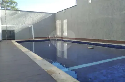 Sobrado à venda com 3 quartos, sendo 1 suíte,  em parque colina da mantiqueira, são joão da boa vista - sp