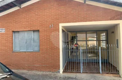 Casa à venda com 2 quartos em vila fleming, são joão da boa vista - sp