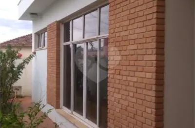 Casa à venda com 3 quartos, sendo 1 suíte,  no centro, são joão da boa vista - sp