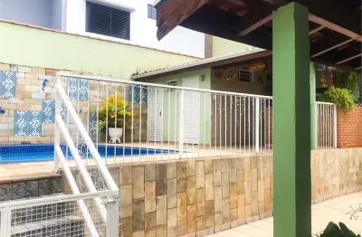 Casa à venda com 4 quartos, sendo 1 suíte,  em vila santa edwirges, são joão da boa vista - sp