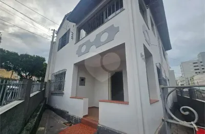 Sobrado à venda ou para alugar com 3 quartos no centro, são joão da boa vista - sp