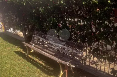 Casa à venda com 4 quartos, sendo 2 suítes,  no centro, águas da prata - sp