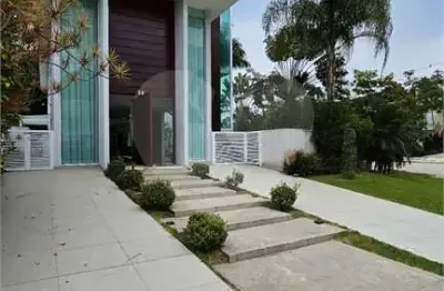 Casa  à venda com 5 quartos, sendo 5 suítes,  no condomínio san diego golf villas, bertioga - sp