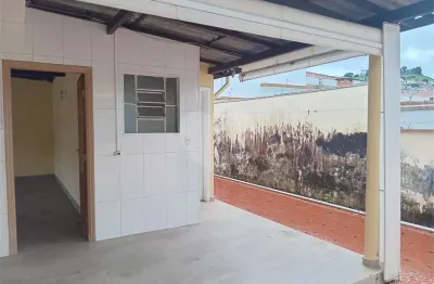 Casa para alugar com 3 quartos, sendo 1 suíte,  em Jardim Dos Estados, Poços de Caldas, MG
