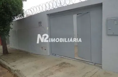 Casa com 3 quartos para alugar no santa mônica, uberlândia  por r$ 1.700
