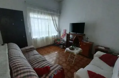 Casa com 2 quartos à venda na Rua Tiradentes, 210, Centro, Jacareí