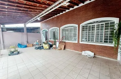 Casa à venda - 3 dormitórios sendo 1 suíte - vila tatetuba - são josé dos campos