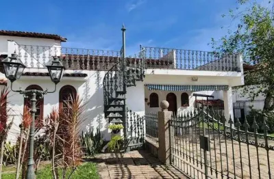 Casa com 5 quartos à venda na Rua Hélio da Silva Carneiro, 108, São Francisco, Niterói