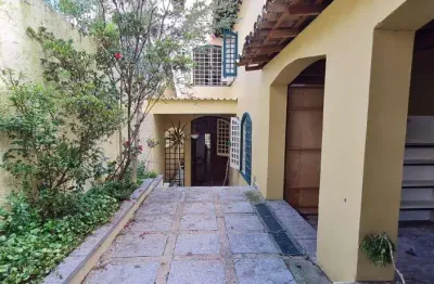 Casa tipo para venda em morumbi com 5 quartos, sendo 3 suítes, 306m²