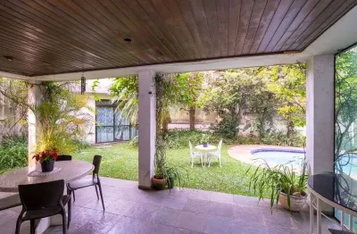 Casa tipo para venda em morumbi com 4 quartos, sendo 2 suítes, 328m²