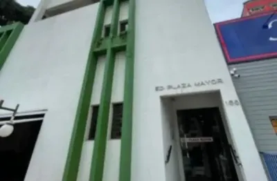 Apartamento no centro, pronto para morar perto da praia e lagoa do violão