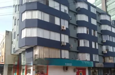 Apartamento no centro,semimobiliado, com elevador em torres rs